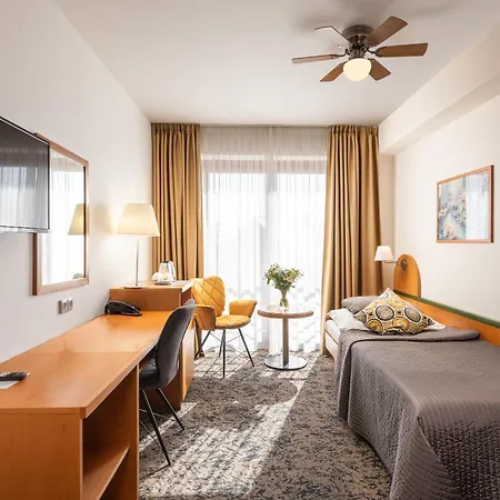 Troja Hotell 4*