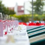 Troja 4* Prague