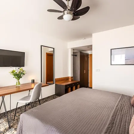 ترويا فندق 4*