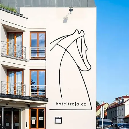 Troja 4* Prague