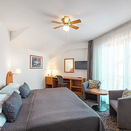 Troja 4* Prague
