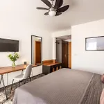 Troja Hotel 4*