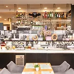 Troja 4* Praha
