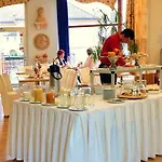 Troja Hotel 4*